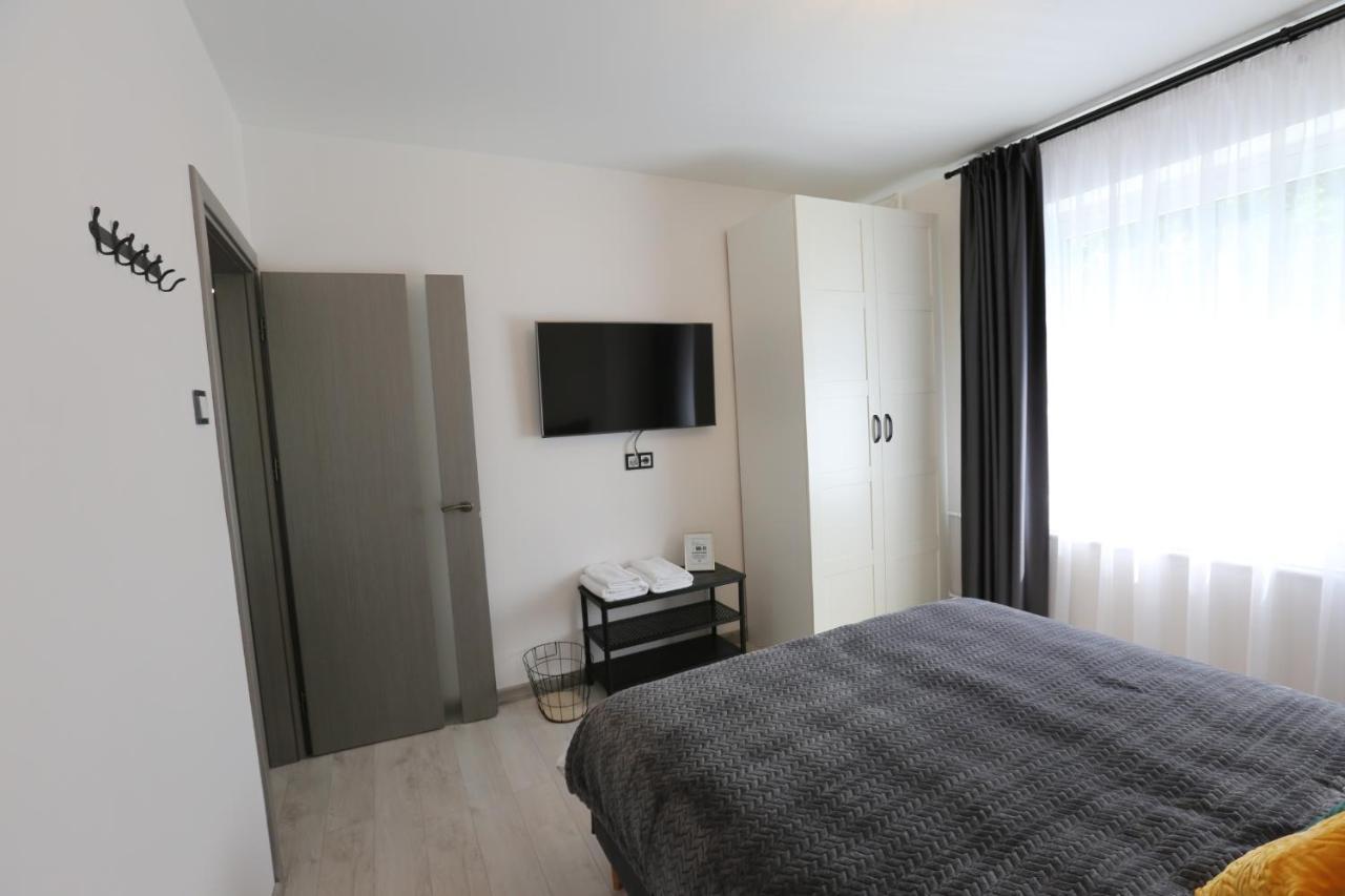 Comfy 2 Room Apartment - Free Parking - 350Mbps Wifi - Netflix Kaunas Esterno foto