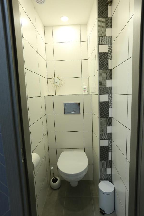 Comfy 2 Room Apartment - Free Parking - 350Mbps Wifi - Netflix Kaunas Esterno foto